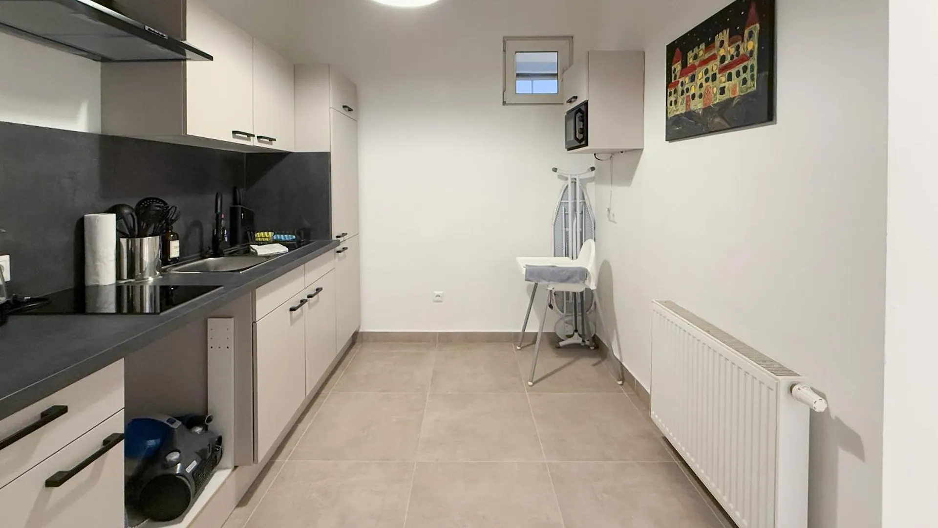Brand New Renovated, City Centre, Quiet Street, Amazing Location Vienna Apartment